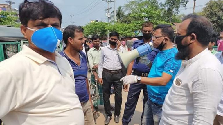 ধনবাড়ীতে করোনা প্রতিরোধে পৌর মেয়র ও ওসি’র নেতৃত্বে সচেতনতামূলক প্রচারণা