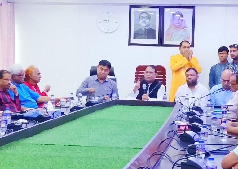 সড়ক প্রশস্তকরণ ও ড্রেনেজ ব্যবস্থা টাঙ্গাইল পৌরসভার আধুনিকায়নে খুবই জরুরি