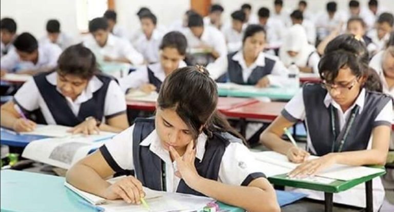 রোববার এইচএসসি পরীক্ষা নজরে মোবাইল লেনদেন আর কোচিং সেন্টার