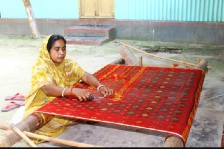 টাঙ্গাইল শাড়ির জিআই স্বীকৃতির জন্য আবেদন করেছে জেলা প্রশাসন