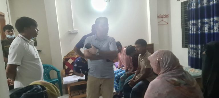 মির্জাপুরে আবাসিক হোটলে অসামাজিক কাজ, ম্যানেজারসহ ২ নারী গ্রেফতার