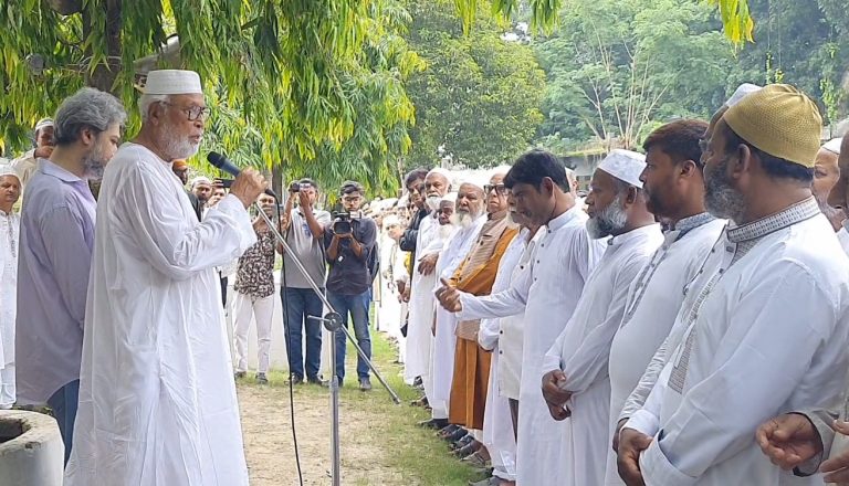 বঙ্গবীর কাদের সিদ্দিকীর স্ত্রী নাসরিন সিদ্দিকীর জানাজা সম্পন্ন