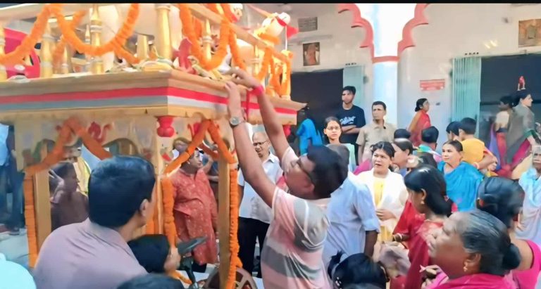 কালিহাতীতে রথযাত্রায় ভক্তের মিলনমেলা
