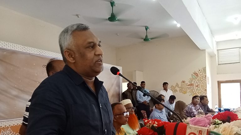 সখীপুরে কৃতি শিক্ষার্থীদের লাবিব গ্রুপের সংবর্ধনা