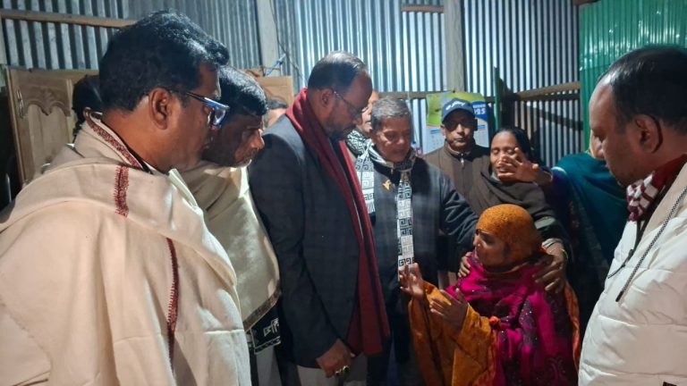 টাঙ্গাইলে দুর্বৃত্তদের হাতে নিহত রাশেদুলের পরিবারের পাশে সুলতান সালাউদ্দিন টুকু