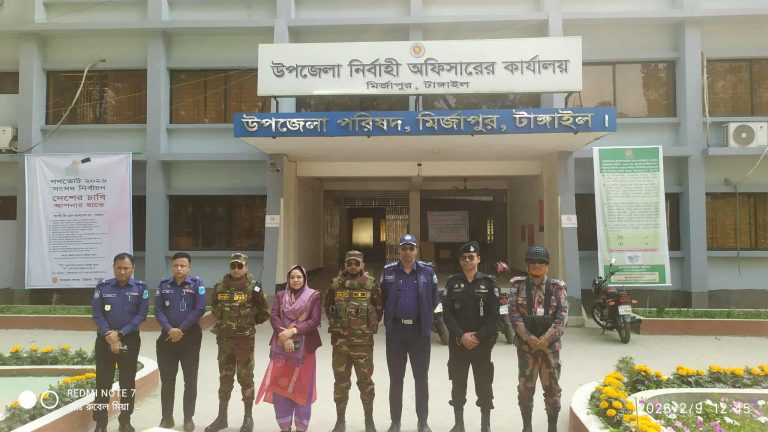 মির্জাপুরে ডমিনেশন পেট্রোল পরিচালনা করল যৌথবাহিনী