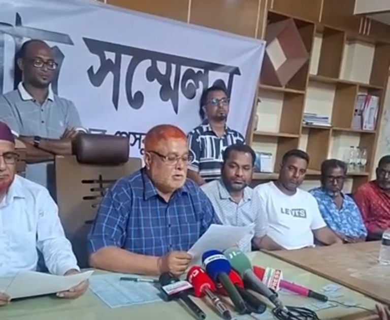 সখীপুরে সংবাদ সম্মেলন:  ক্ষমা চেয়ে দলীয় পদে ফিরতে চাইলেন বীর মুক্তিযোদ্ধা শাজাহান সাজু