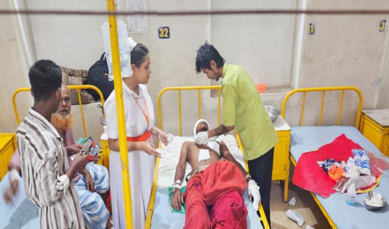 টাঙ্গাইলে নৌকা ভ্রমণে গিয়ে বিদ্যুৎস্পৃষ্টে দুই যুবকের মৃত্যু, আহত ৪