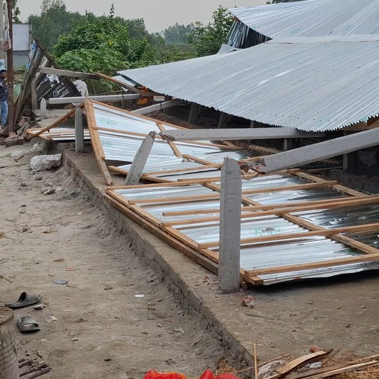 সখীপুরে ৬০ হাত ঘর ভেঙে দিল বন বিভাগ, জমির মালিকানা নিয়ে পাল্টাপাল্টি দাবি