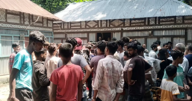 কুমিল্লায় মা-ভাতিজিকে কুপিয়ে হত্যা, ভাবীর অবস্থা আশংকাজনক
