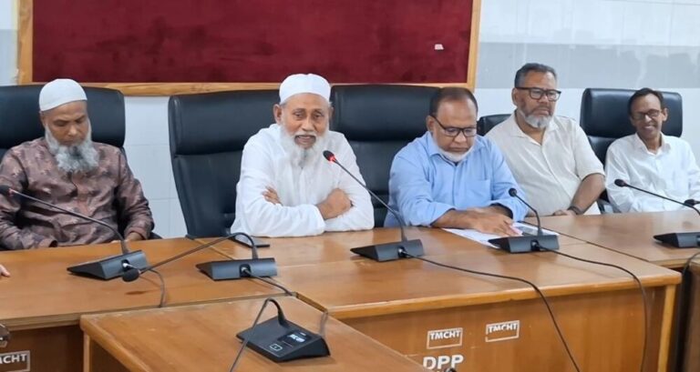 সালাম পিন্টুর হস্তক্ষেপে টাঙ্গাইল মেডিকেলের ইন্টার্নদের ধর্মঘট প্রত্যাহার